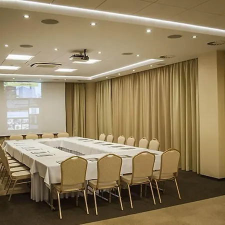 Kosice Hotel Отель 4*
